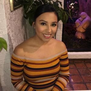 Meet your Posher, Elvia